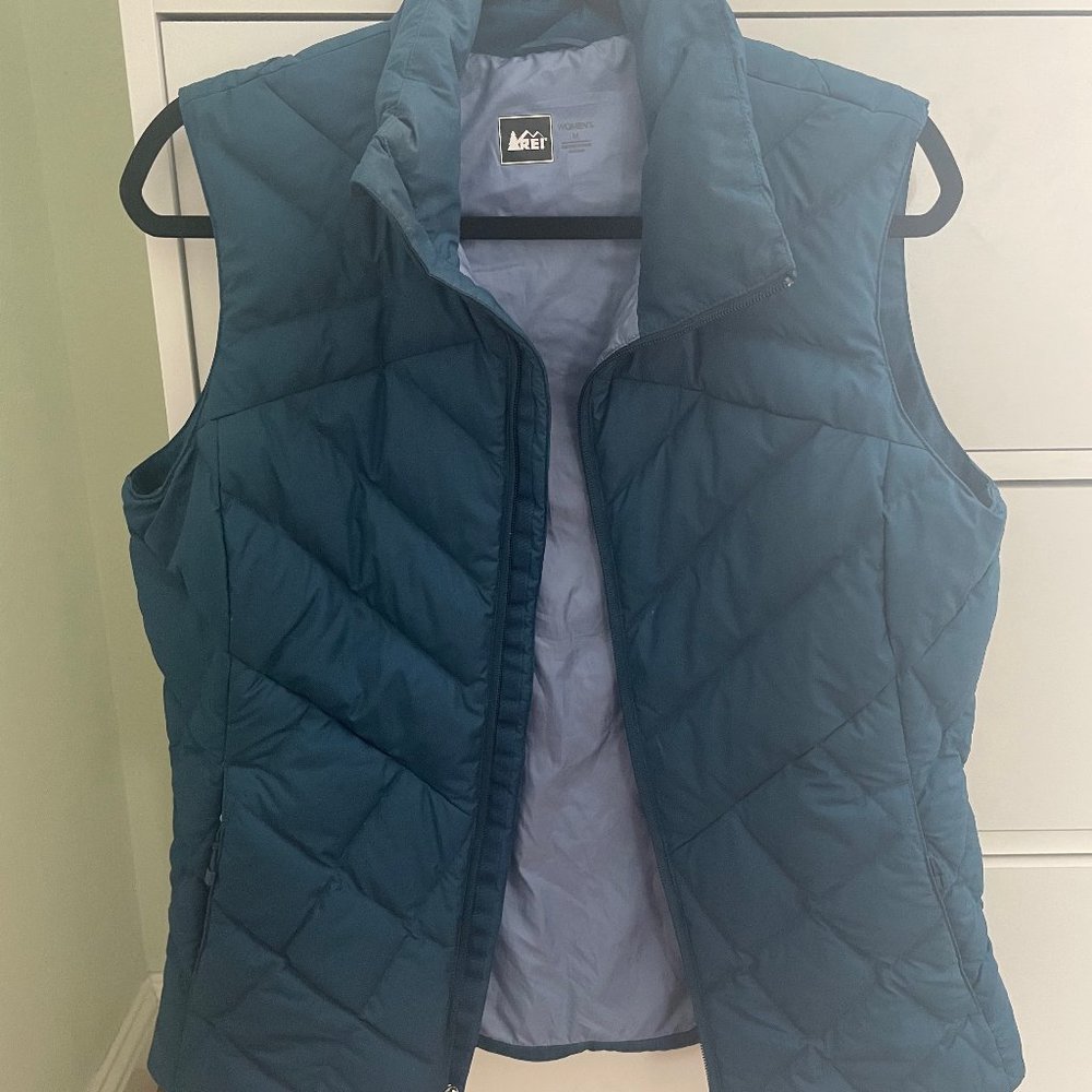 Blue REI Lightweight Puffer Vest - Size M - Never Worn